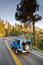 Jeep Wrangler Sahara 2012 года